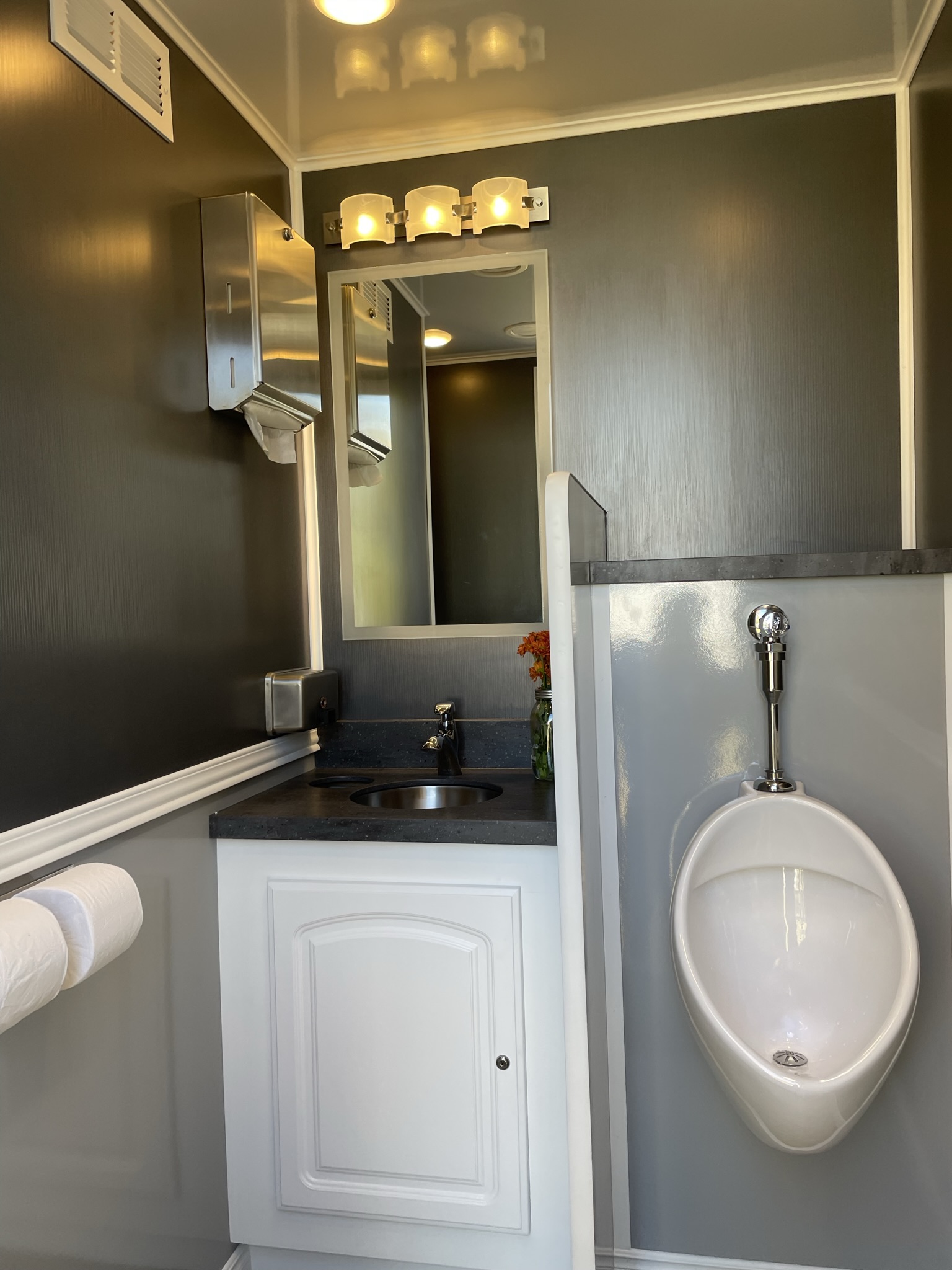 Posh Event Cottages - Chesterfield MO